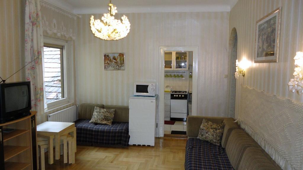 Garibaldi 5 Apartments & Rooms Budapeszt Pokój zdjęcie