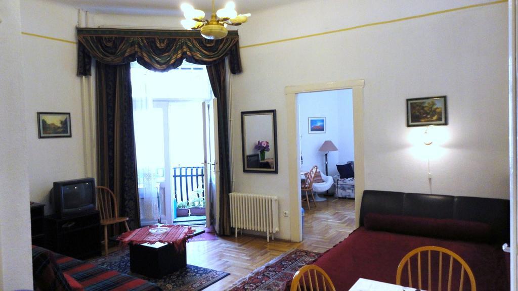 Garibaldi 5 Apartments & Rooms Budapeszt Pokój zdjęcie