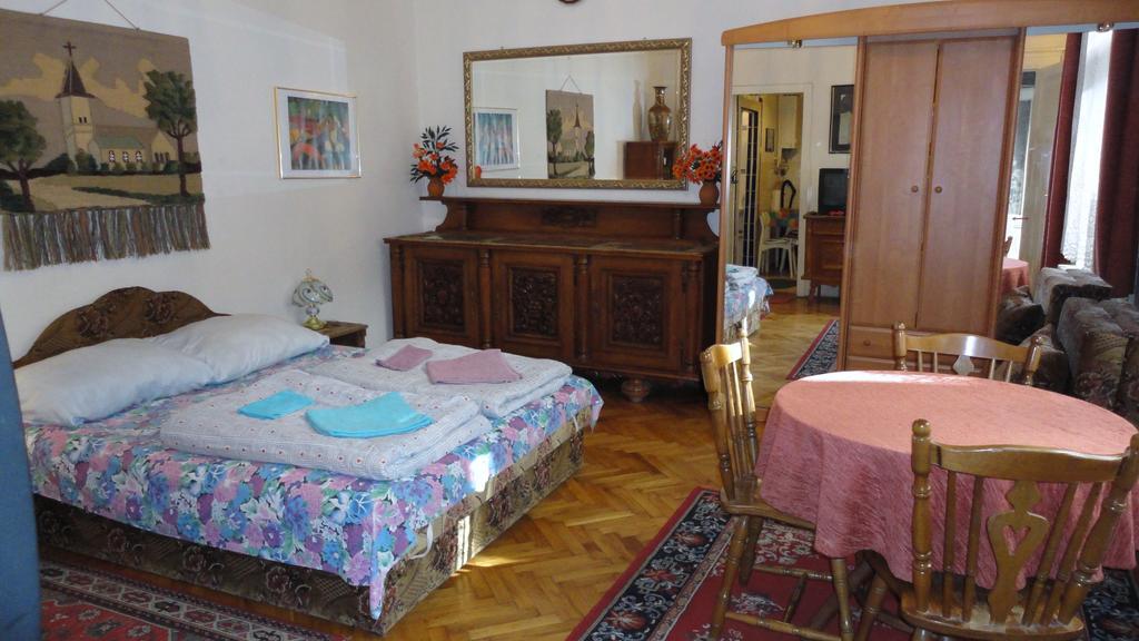 Garibaldi 5 Apartments & Rooms Budapeszt Zewnętrze zdjęcie